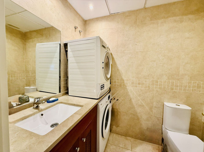 Image No.45-3 Bed Townhouse for sale