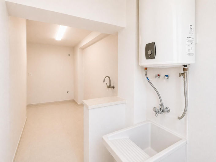 Image No.18-3 Bed Apartment for sale
