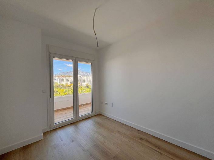Image No.23-3 Bed Apartment for sale