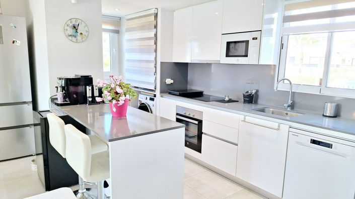 Image No.12-3 Bed Apartment for sale