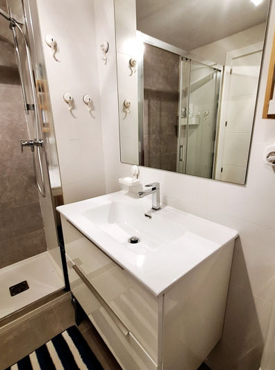 Image No.20-3 Bed Apartment for sale