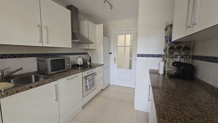 Image No.15-3 Bed Apartment for sale