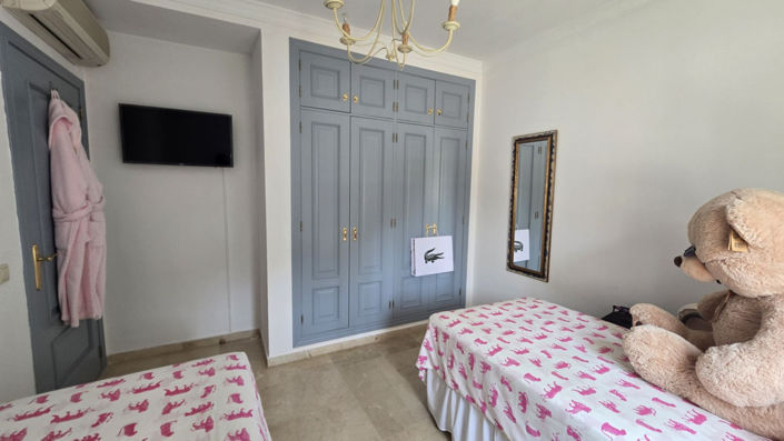 Image No.24-3 Bed Apartment for sale