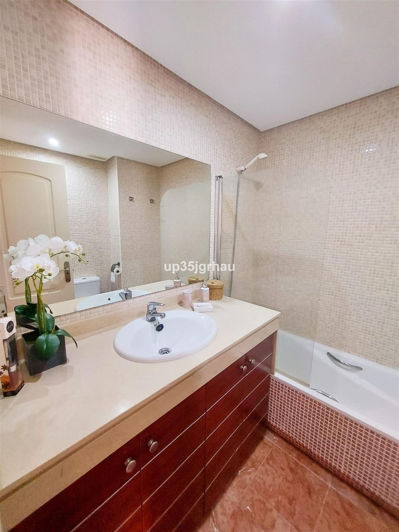 Image No.15-2 Bed Apartment for sale