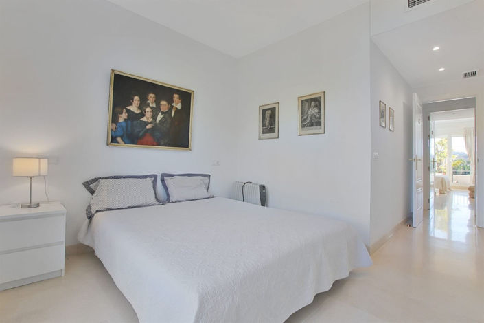 Image No.20-3 Bed Apartment for sale
