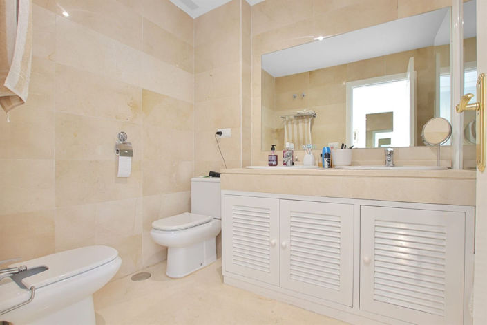 Image No.27-3 Bed Apartment for sale