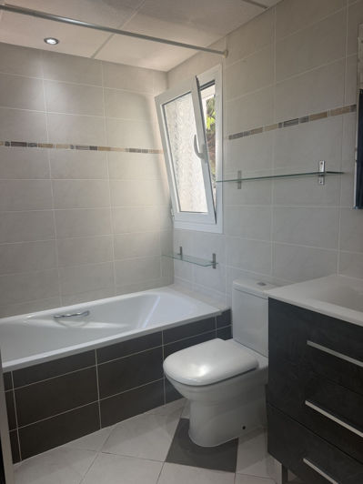 Image No.12-3 Bed Semi-Detached for sale