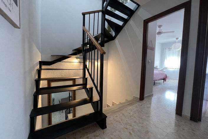 Image No.11-3 Bed Townhouse for sale