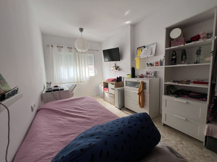 Image No.12-3 Bed Townhouse for sale