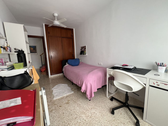 Image No.13-3 Bed Townhouse for sale