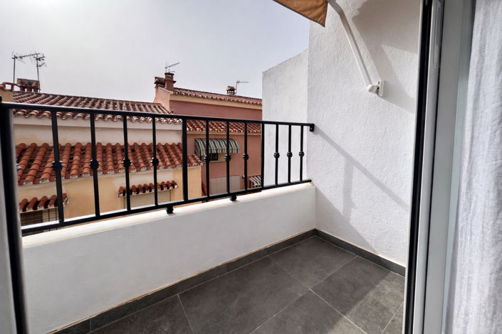 Image No.16-3 Bed Townhouse for sale