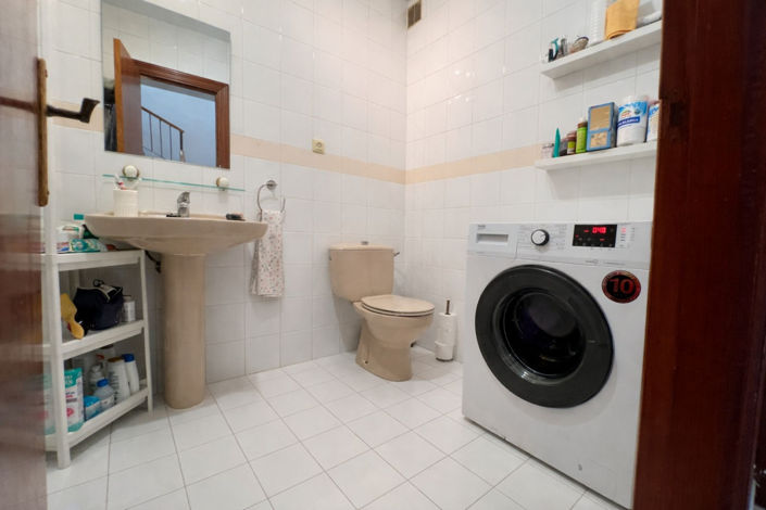 Image No.17-3 Bed Townhouse for sale