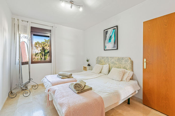 Image No.18-3 Bed Apartment for sale
