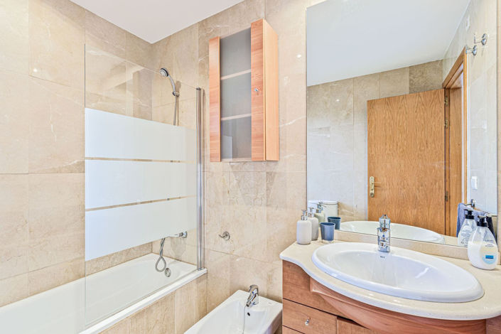Image No.22-3 Bed Apartment for sale
