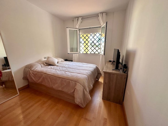 Image No.21-3 Bed Apartment for sale