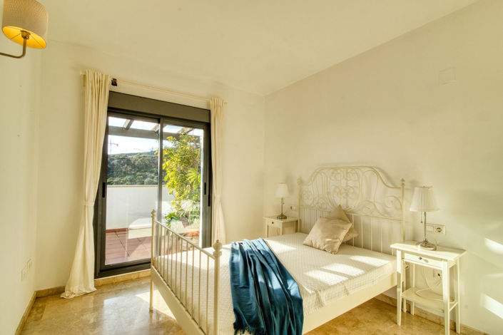 Image No.10-3 Bed Apartment for sale