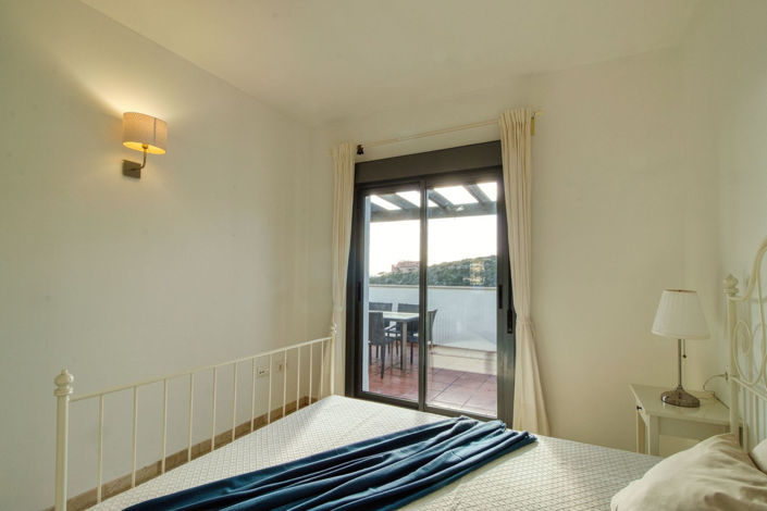 Image No.12-3 Bed Apartment for sale
