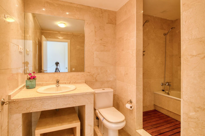 Image No.14-3 Bed Apartment for sale