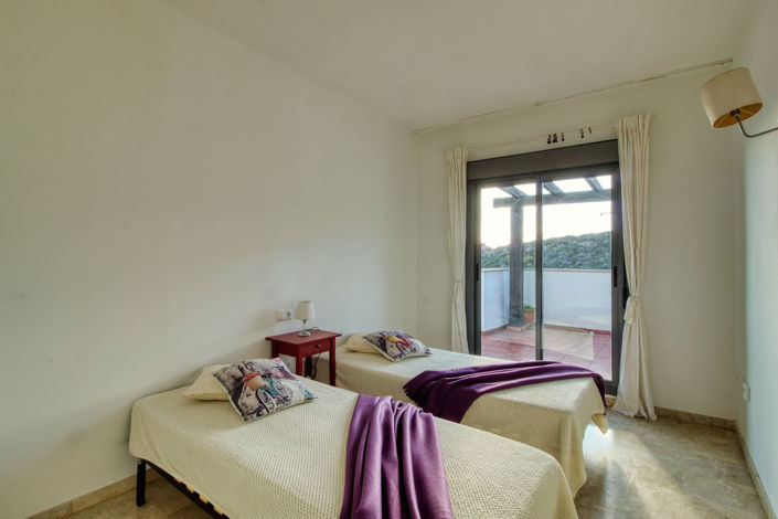 Image No.20-3 Bed Apartment for sale
