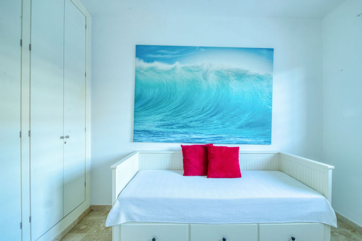 Image No.24-3 Bed Apartment for sale