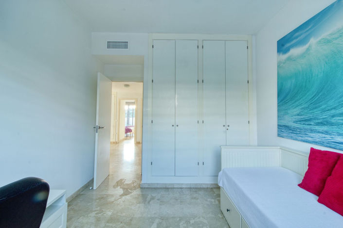 Image No.25-3 Bed Apartment for sale
