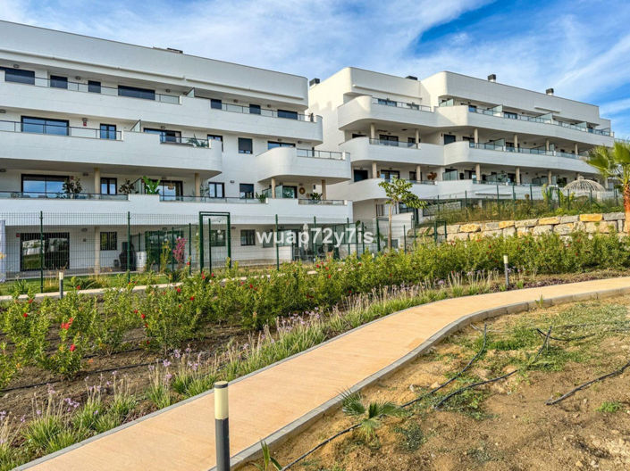 Image No.30-2 Bed Apartment for sale