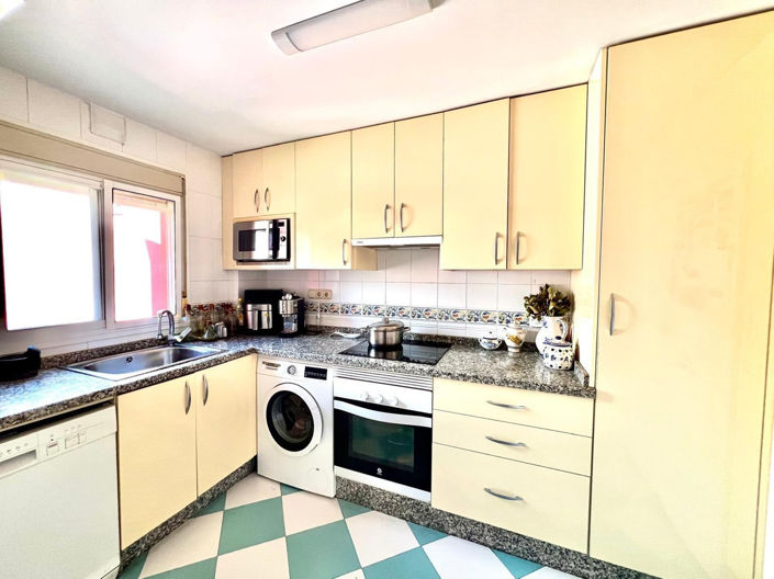 Image No.8-4 Bed Apartment for sale