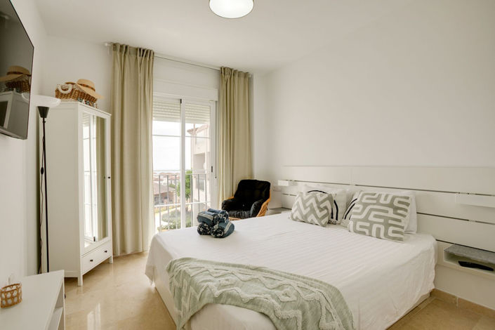 Image No.8-3 Bed Apartment for sale