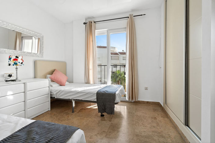 Image No.12-3 Bed Apartment for sale