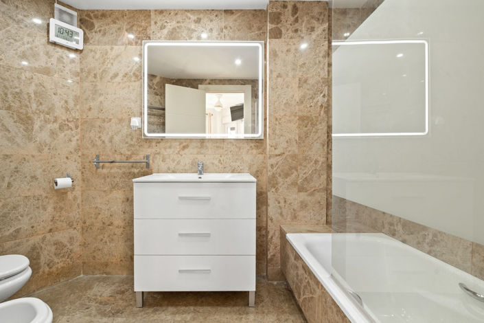 Image No.18-3 Bed Apartment for sale
