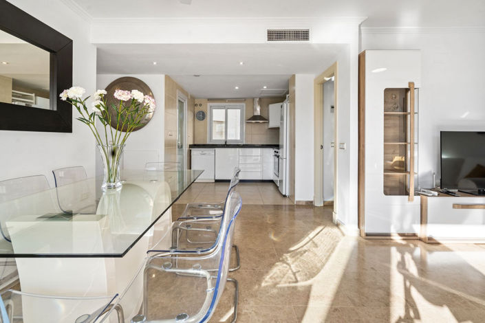 Image No.8-3 Bed Apartment for sale