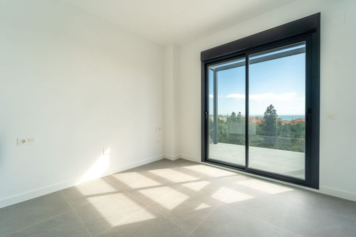 Image No.18-2 Bed Apartment for sale