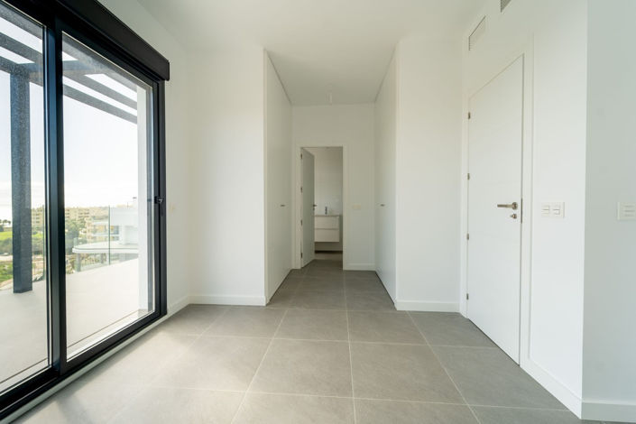 Image No.21-2 Bed Apartment for sale