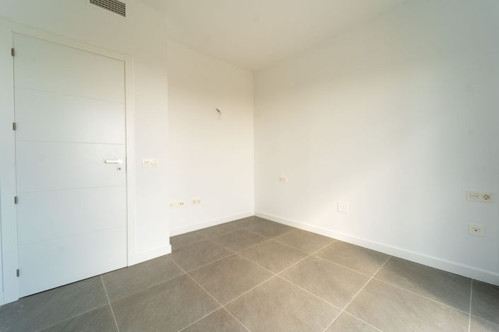 Image No.22-2 Bed Apartment for sale