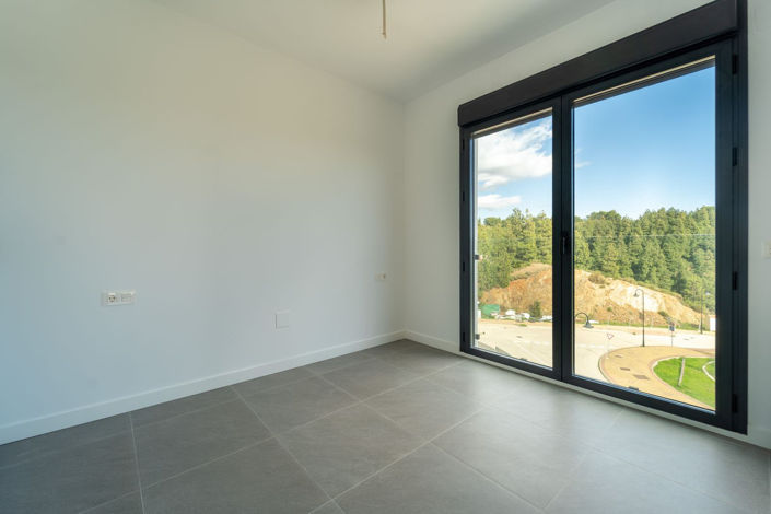 Image No.30-2 Bed Apartment for sale