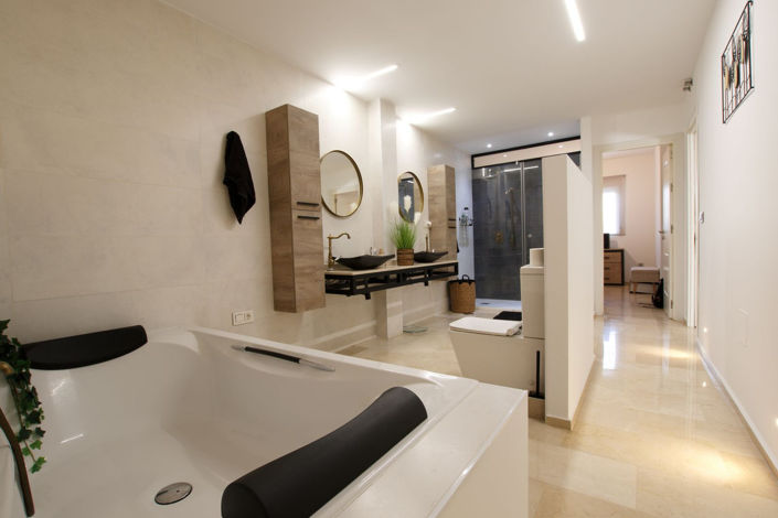 Image No.20-2 Bed Apartment for sale