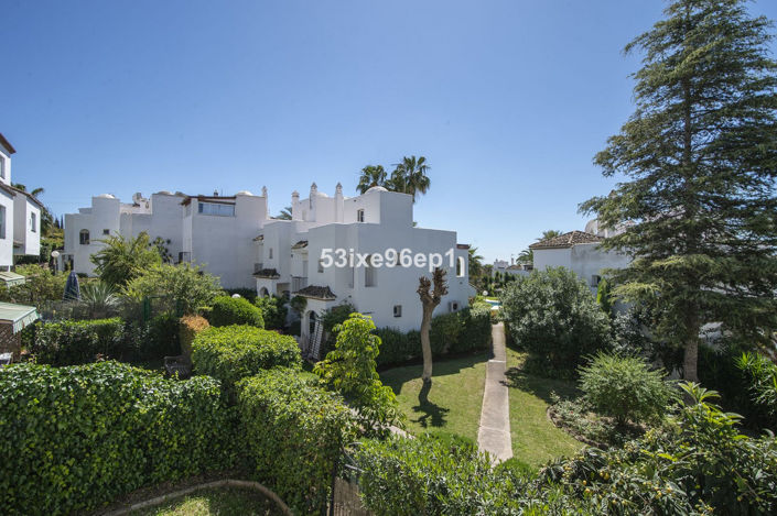 Image No.16-5 Bed Semi-Detached for sale