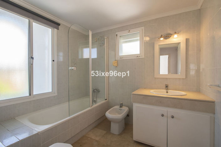 Image No.20-5 Bed Semi-Detached for sale