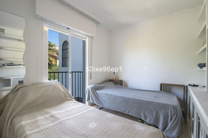 Image No.21-5 Bed Semi-Detached for sale