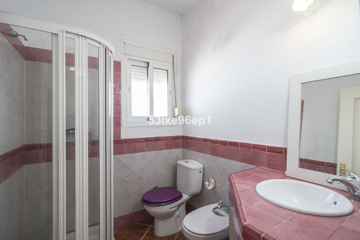 Image No.24-5 Bed Semi-Detached for sale