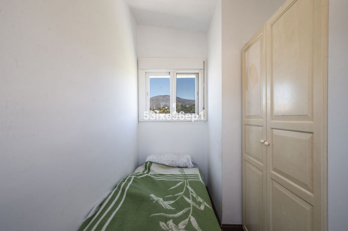 Image No.25-5 Bed Semi-Detached for sale