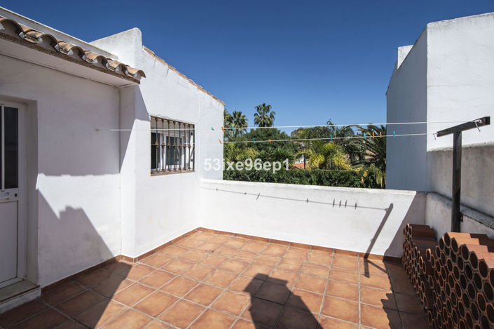 Image No.26-5 Bed Semi-Detached for sale