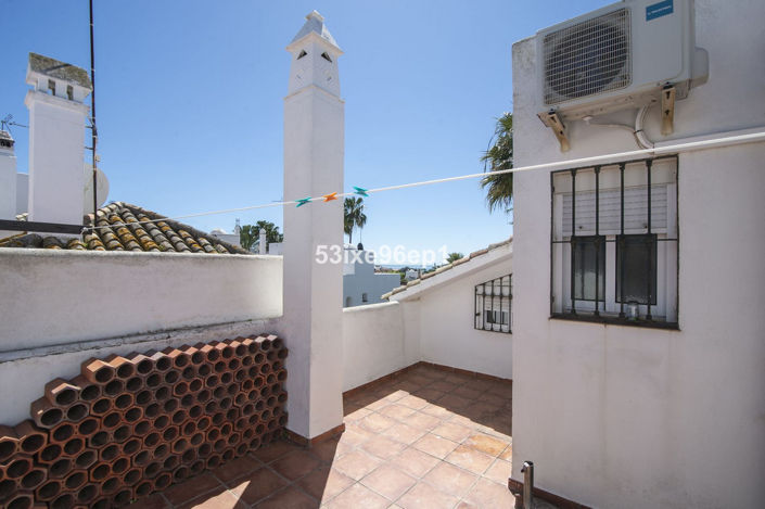 Image No.27-5 Bed Semi-Detached for sale