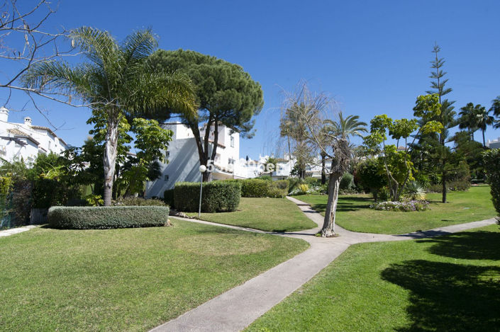 Image No.34-5 Bed Semi-Detached for sale