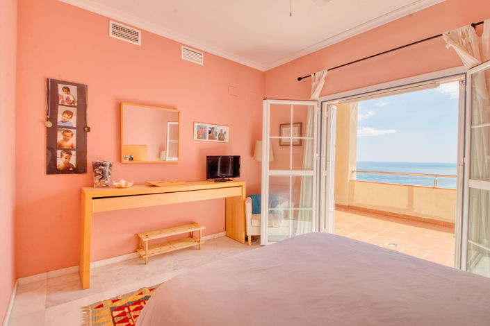 Image No.20-3 Bed Apartment for sale