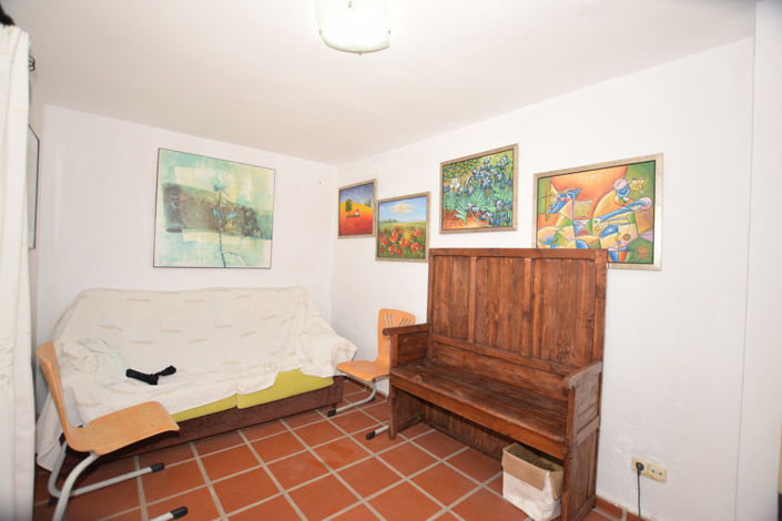 Image No.8-3 Bed Townhouse for sale