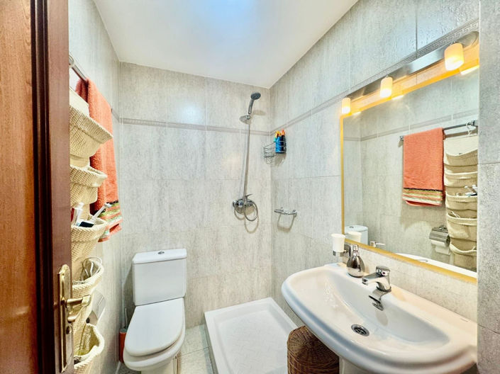 Image No.20-2 Bed Apartment for sale