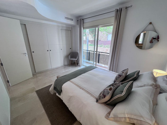 Image No.22-2 Bed Townhouse for sale
