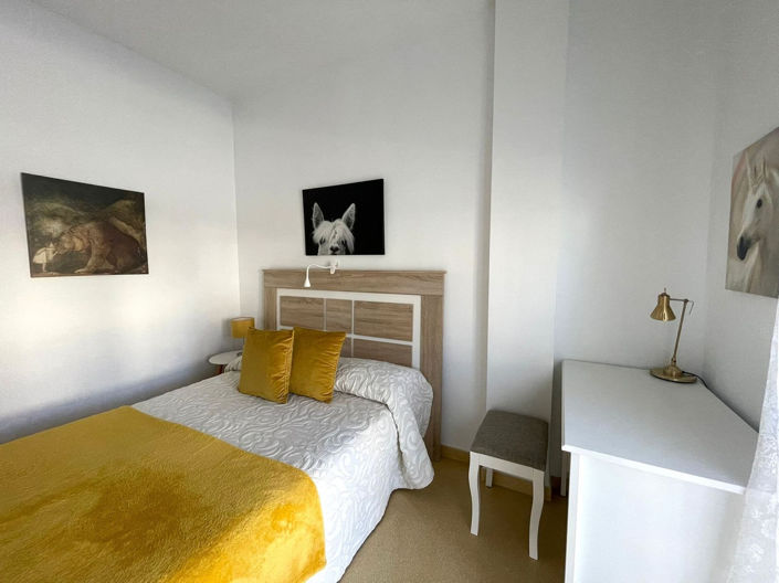 Image No.28-3 Bed Apartment for sale