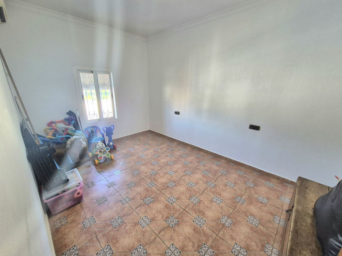 Image No.30-4 Bed Semi-Detached for sale